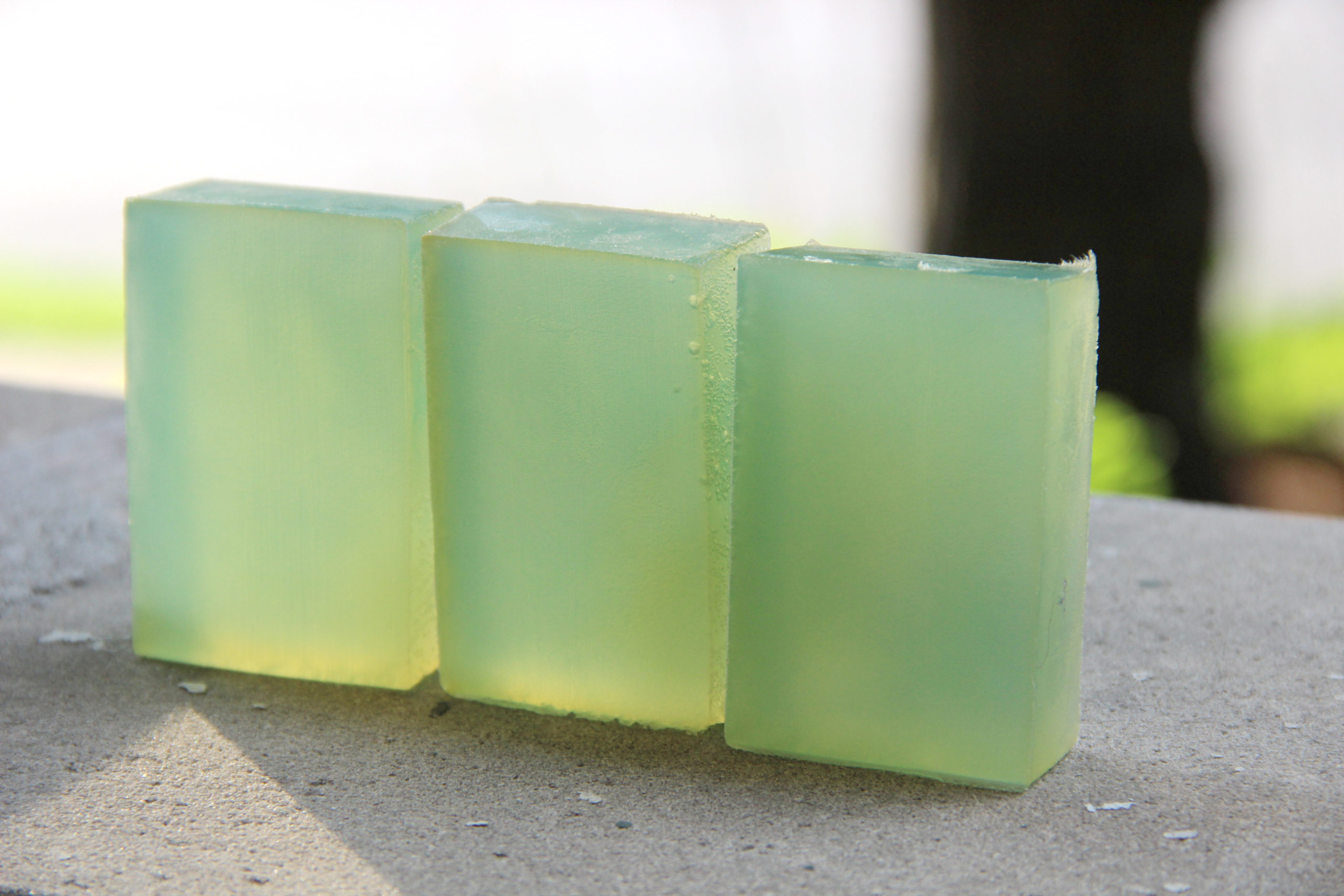How to Make Clear Transparent Soap From Scratch – Making Transparent Soap  Guide – Lovin Soap Studio